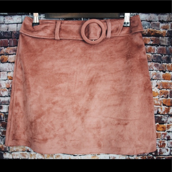 🌹Faux Suede Mini Skirt💕 - Picture 3 of 5